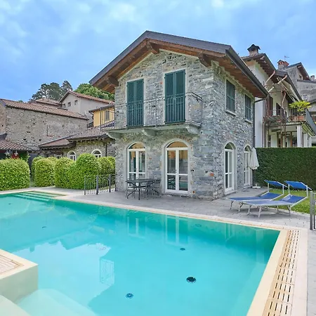 Uno Pool Side בית נופש *