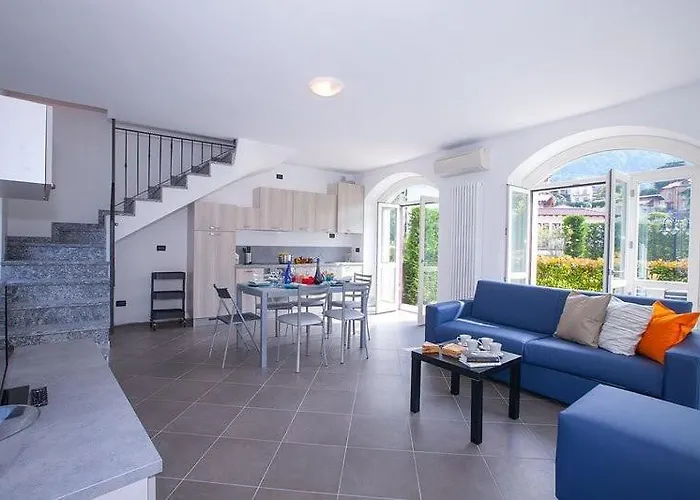 בית נופש Uno Pool Side בלאג'יו