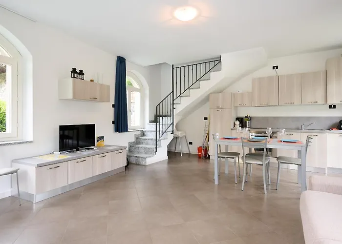 בית נופש Uno Pool Side