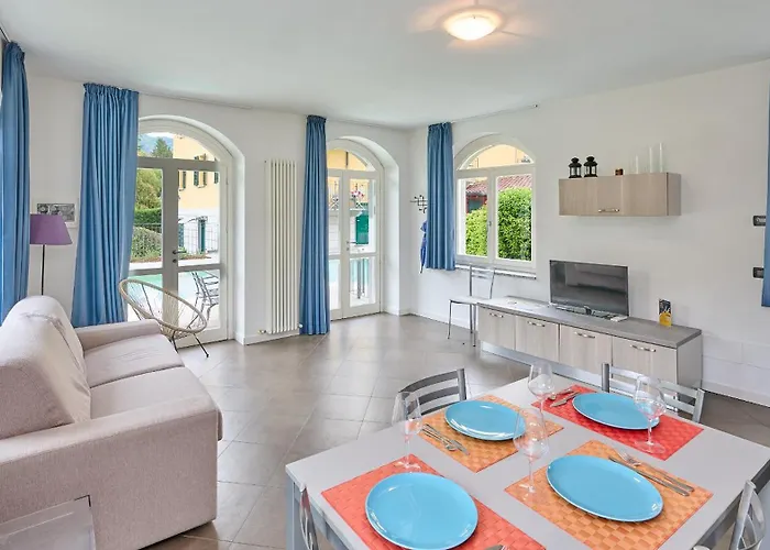 Uno Pool Side בית נופש *