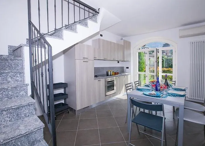 Uno Pool Side Дом отдыха Белладжо