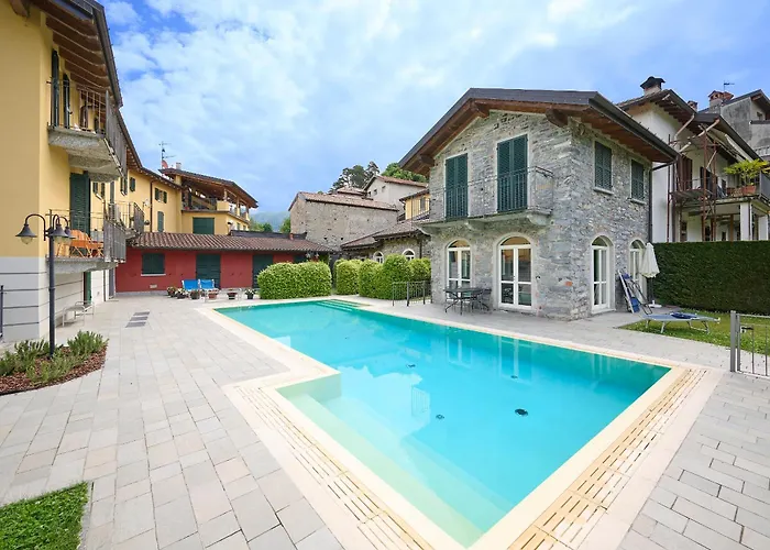 Дом отдыха Uno Pool Side *